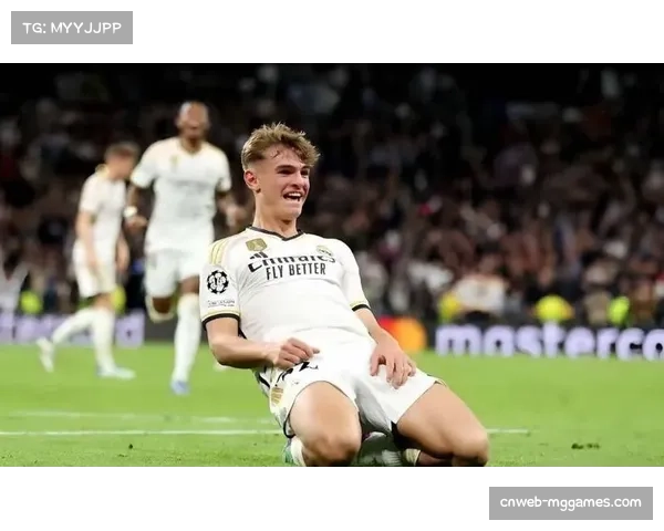 拜仁年轻新星卡尔欧冠轰出世界波闪耀全场荣膺本周最佳球员