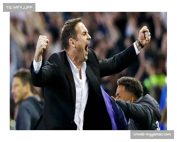 “皇马更衣室赛后沉默,安切洛蒂激励球员备战附加赛” “皇马更衣室赛后沉默,安切洛蒂激励球员备战附加赛”